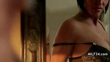 Preview 2 of Wanita Russia - hot cougar get her ass drilled