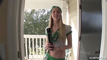 Preview 1 of Nicole Boos Nua - Blonde Girl Gives A Hand