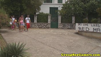Preview 1 of Zone Kus - Beach game group pussyfucking