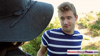 Preview 1 of 10 Eage Sxse - Latina MILF fucks young bloke