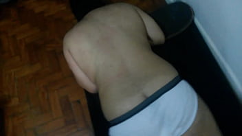 Preview 2 of Finger Ass Pee - Espancando um gordinho