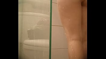 Preview 3 of Video Bokep Camera Hd - Hermanastra venezolana Milet espiada mientras se ba&ntilde_a y depila el co&ntilde_o CAMARA ESPIA REAL