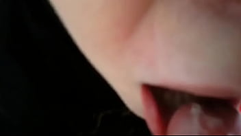 Preview 2 of Blak Big Cooc - Namorada tira todo esperma na boca