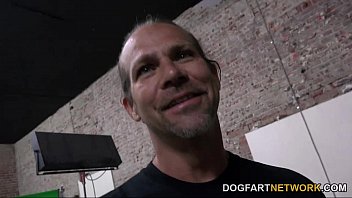 Preview 1 of Pissing Clubs - Spending Time With Lisa Tiffian Before Her IR Gangbang