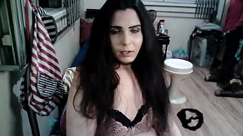 Preview 4 of Anyone Wanna - NOVINHA GATA SE MASTURBANDO,  MOSTRANDO CUZINHO E FAZENDO ARREG&Atilde_O - ALICE HAEL