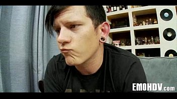 Preview 4 of Porn Tubes Hd - Emo slut with tattoos 0465
