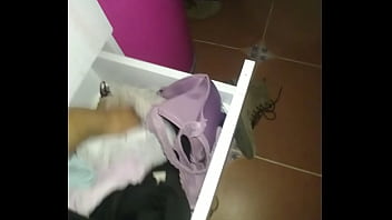 Preview 3 of Small Gril And Big Boys Xnxx - Tangas de amiga nalgona 3