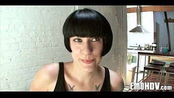Preview 4 of Mmmmmxxxxxx - Emo babe with tats 138