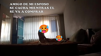 Preview 1 of Romantic Hiden Camera - AMIGO SE METE A CAMA MIENTRAS MI ESPOSO SE VA HACER CAPACITACI&Oacute_N ALQUILAMOS DOS CAMAS PARA TODOS
