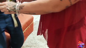 Preview 1 of Olivia Bloom - Novinho saiu do trabalho para me fuder na sala da casa da minha sogra