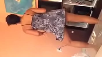 Preview 3 of Holiwood Sexx - Gostosa dancando