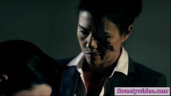 Preview 2 of Wwwcoma - Agent Dana gives Veruca a body search