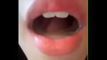 Preview 2 of Japanese Shcool Pron - Novia saboreando mi leche antes de comerla