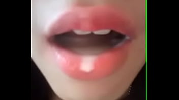 Preview 1 of Japanese Shcool Pron - Novia saboreando mi leche antes de comerla