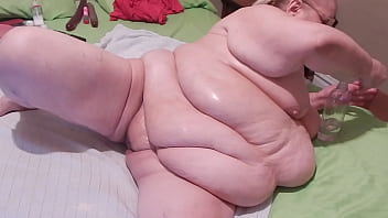 Preview 4 of Nude Big Rump Girl - DSCN7283.MOV