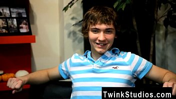 Preview 1 of Exalent Sex - Gay boy sports Josh Bensan is a charismatic young man from Ohio. He