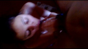 Preview 4 of Babysitter Nadia - garganta profunda morocha