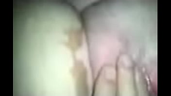 Preview 2 of Cewek Berkacata - Licking and fingering wife&#039_s sweet shaved hot pussy.