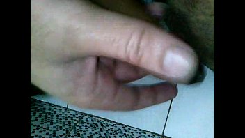 Preview 1 of Pretty Wet Slap Outdoor Online - Novinho batendo uma no banheiro