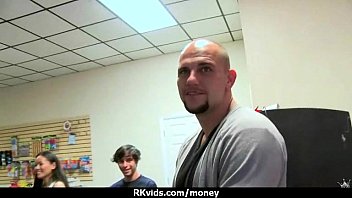 Preview 4 of Sexe Sous La Table - Amateur cutie paying the rent! 24
