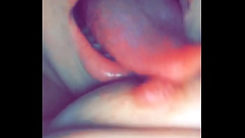 Preview 4 of Anal Sex Vidous - Chupando pr&oacute_prio seio