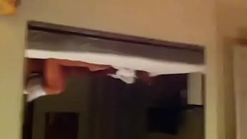 Preview 3 of Amature Lesbians On Beach - Cavala deliciosa cavalgando gostoso em motel