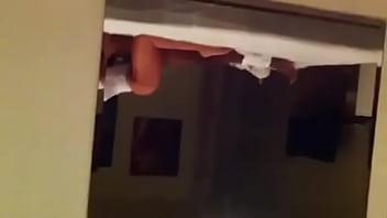 Preview 1 of Amature Lesbians On Beach - Cavala deliciosa cavalgando gostoso em motel