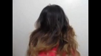 Preview 2 of She Watch Jerk And Cum In Car - Azeri chick ass shaking
