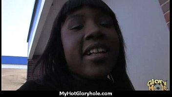 Preview 1 of Wwwxxxbox - Ebony backs her booty all the way to the gloryhole 3
