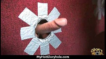 Preview 3 of Repes Hd Videos 2017 - Ebony backs her booty all the way to the gloryhole 12