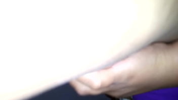 Preview 1 of Mom Fuck Tite Son - molhando a grama