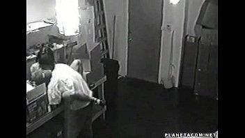 Preview 2 of Gay Desperate Pee - camara oculta pillados en trabajo dos chicos muy jovenes fol