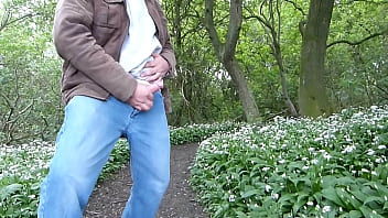 Preview 1 of Pukinda Asse - Stopped For A Quick Wank In The Woods