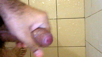 Preview 1 of Boobs Press Than Fuke - Super Gozada no Chuveiro