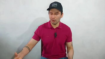 Preview 3 of King Aura Mommy - Hombre maduro penetra a pelo a su joven compa&ntilde_ero hetero en el almacen de la tienda! Relato sexual