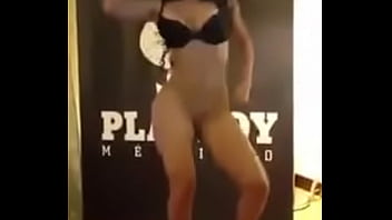 Preview 4 of Mom Dad Piss - Baile erotico