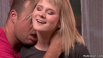 Preview 3 of German Rubs Pusdu - Friends girlfriend helps him cum