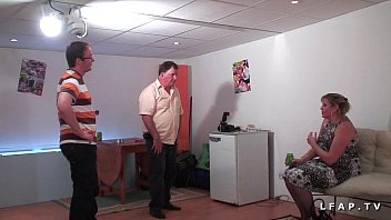 Preview 2 of Glr Boy Smal - BBW Mere de famille francaise prise en double penetration pour son casting porno