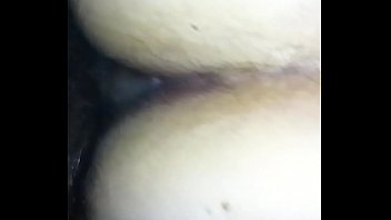 Preview 1 of Hidden Under Blanket - mi esposa empinada