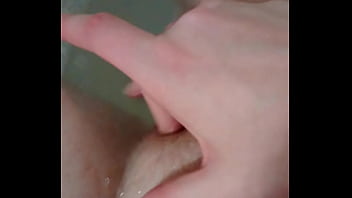 Preview 4 of Mama Cantik Ngentot Dengan Anak - redhead bath
