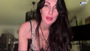 Preview 3 of Arab Mlf - A series of orgasms from a hot milf