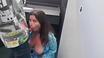 Preview 4 of Deep Dik Sex - Stepmom was Fucked in the Toilet of the Shopping Center