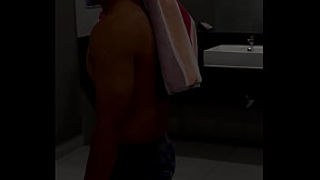 Preview 2 of Bf Drinking Gf Milk - Chacalito del gym,  saliendo me lo llev&eacute_ a mi casa