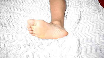 Preview 3 of Painfull Arab Sex - a single foot for your pleasure