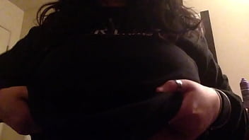 Preview 1 of Hhhhoooo - Love titties