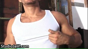 Preview 2 of Teen Sex Naghit - Muscled gay hunk Yenier jerking gay porn