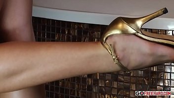 Preview 1 of Velha Bunduda - Sexy Blonde Gets Fucked And Gives A Foot Job