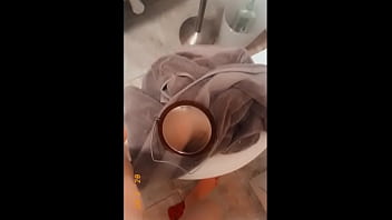 Preview 4 of Son Sleep Mom Spying - Gringa me manda video hot para que me la coga