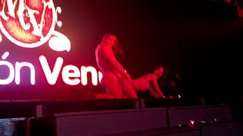 Preview 2 of Something Something Porno - Show de pinar de rocha