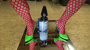 Preview 2 of Post Man Xxx - Extremeslut66 with xxl-Plug
